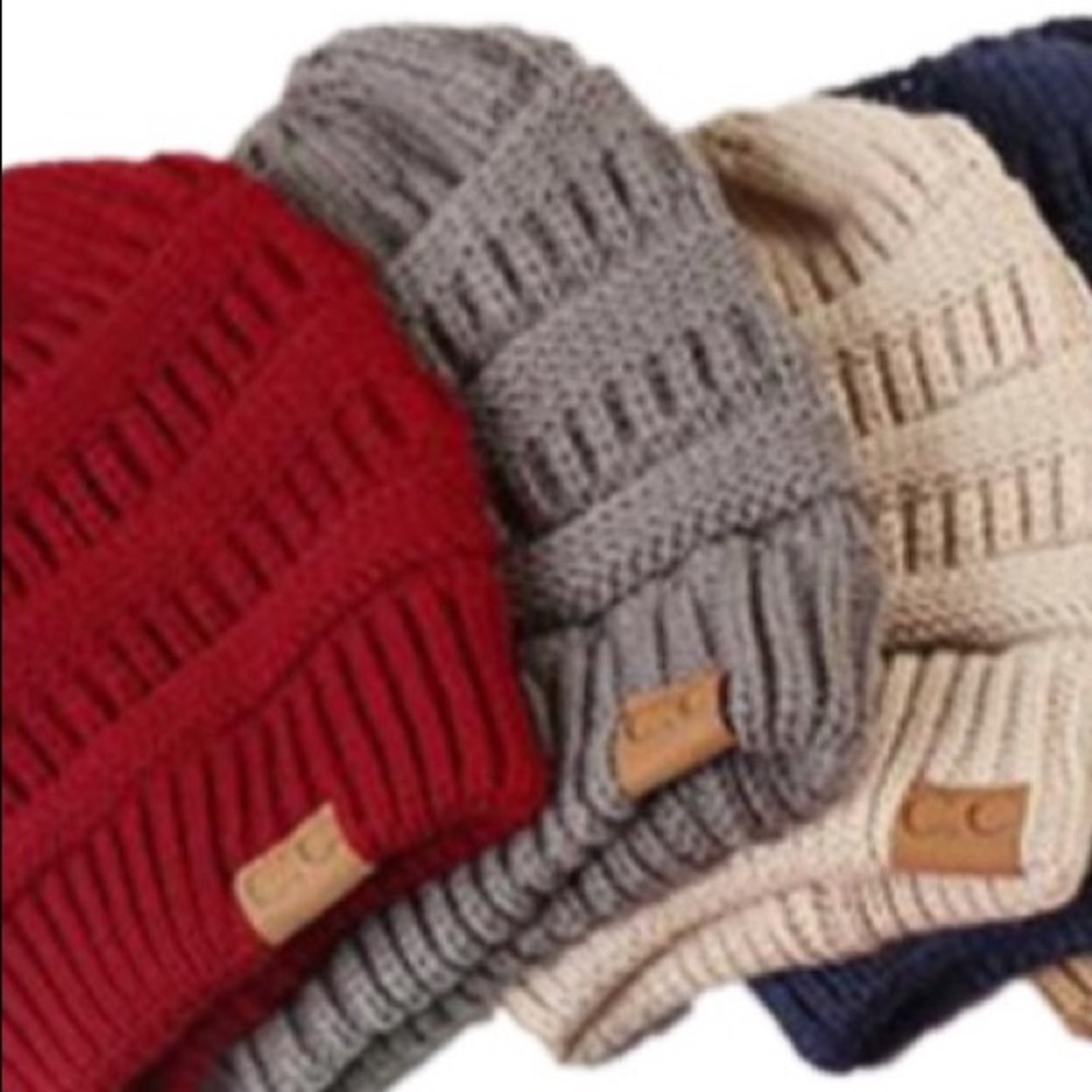 5⭐️ Rated CC Messy Bun Beanie - Picture 7 of 8